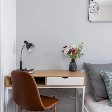 Rentplanet - Aura Prandoty * クラクフ