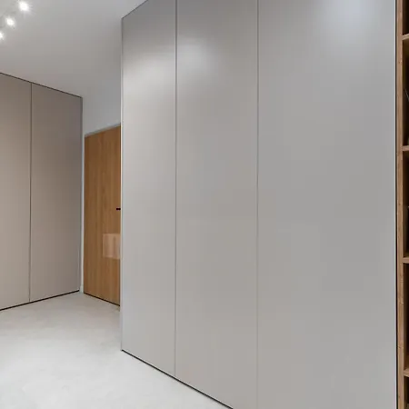 Rentplanet - Aura Prandoty *